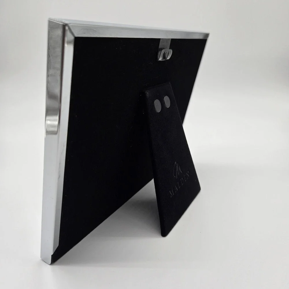 Malden Intl.‎ Graduation Picture Frame 4x6 Silver Metal Beaded Mortarboard